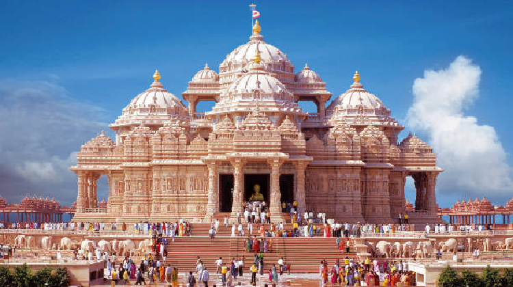 "Discover the magnificent Akshardham Temple in Delhi, a top attraction in New Delhi, and learn about its rich history."