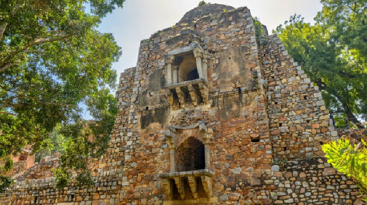 "Join a Hauz Khas Complex tour in Delhi and travel to this historic site for an unforgettable trip."