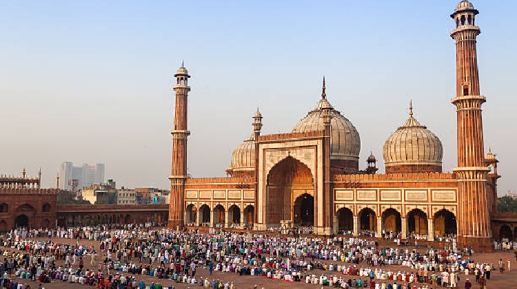 A breathtaking view of Jama Masjid Delhi, a historic and top attraction in New Delhi, showcasing its rich history and stunning architecture.