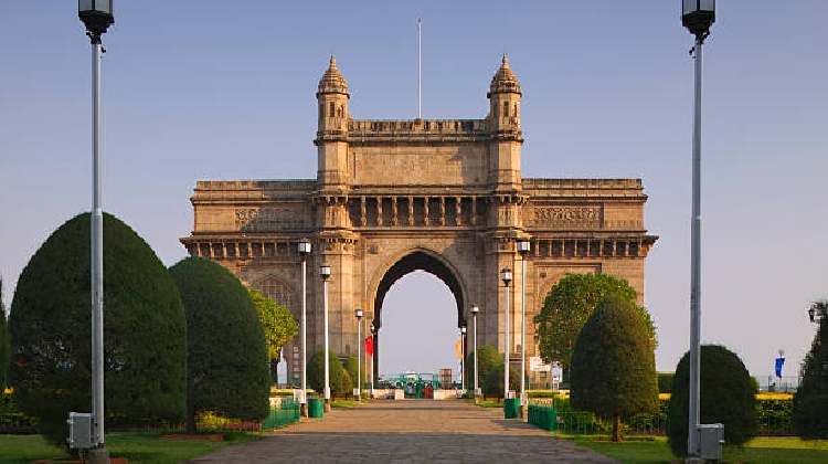 Explore Gateway of India Mumbai, an iconic landmark with a rich history. Learn how to reach Gateway of India and delve into its fascinating story.