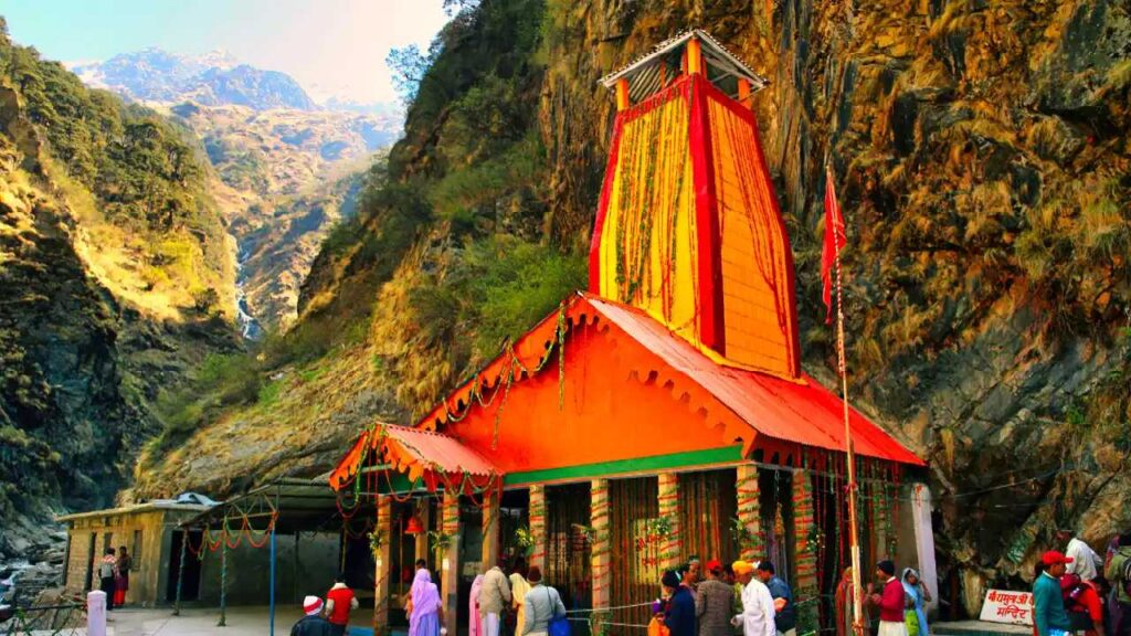 Collage featuring Yamunotri Yatra, travel tips, temple, and historical significance for pilgrims, best time to visit Yamunotri