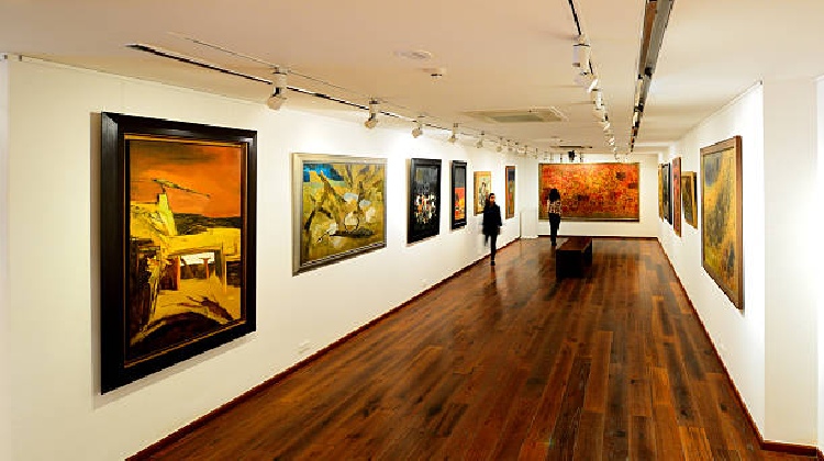 Explore the vibrant art scene in Delhi with a visit to an art gallery. Embark on an enriching art gallery tour in Delhi to discover its diverse cultural offerings.