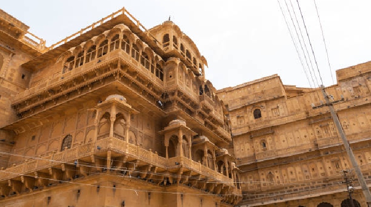 Explore the Top 10 Havelis in Rajasthan: Discover famous havelis and iconic heritage sites in Rajasthan.