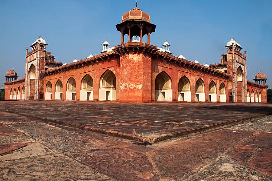 Discover the Tomb of Akbar, its timings from sunrise to sunset, and the entry fee: INR 30 for Indians and INR 310 for foreign tourists.