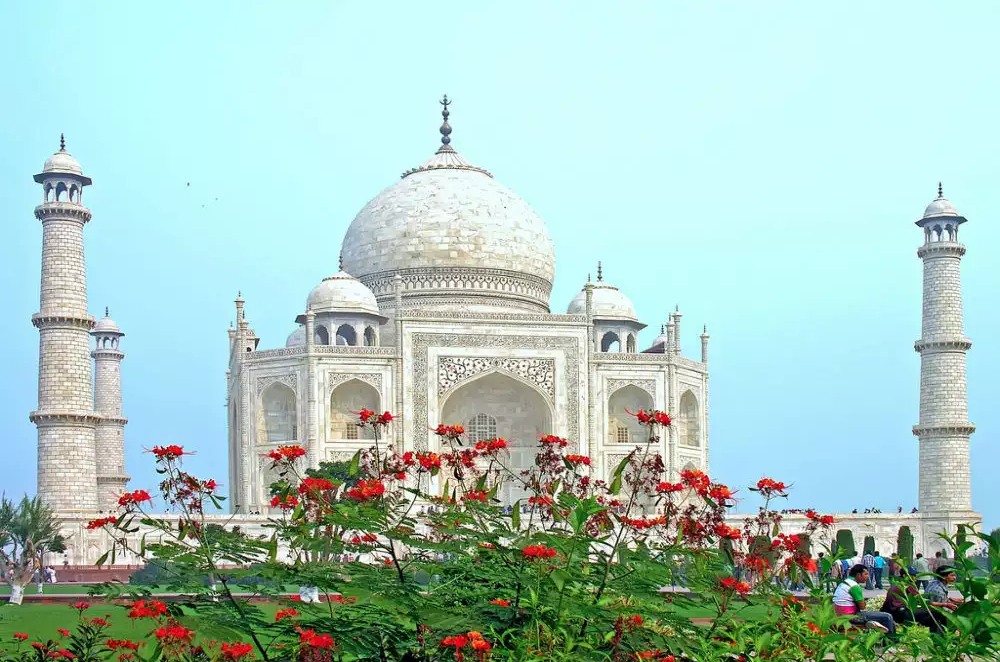 Unveiling the Story of Taj Mahal: The History and Love Behind Agra's Iconic Monument