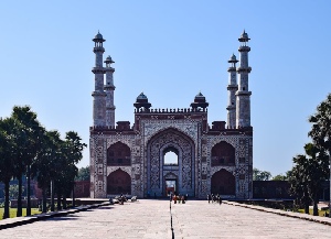 Mumtaz Mahal: A historical figure known for her connection to the Taj Mahal. Learn about her history, architecture, tomb, and iconic painting.