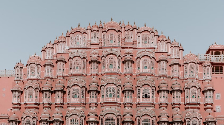 Hawa Mahal en Jaipur, India: horario de visita y detalles sobre la entrada al icónico palacio de los vientos.