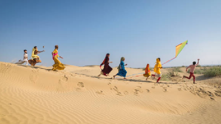 Festival de cometas en Jaipur: celebra el vibrante Festival de Cometas en esta ciudad histórica de la India.