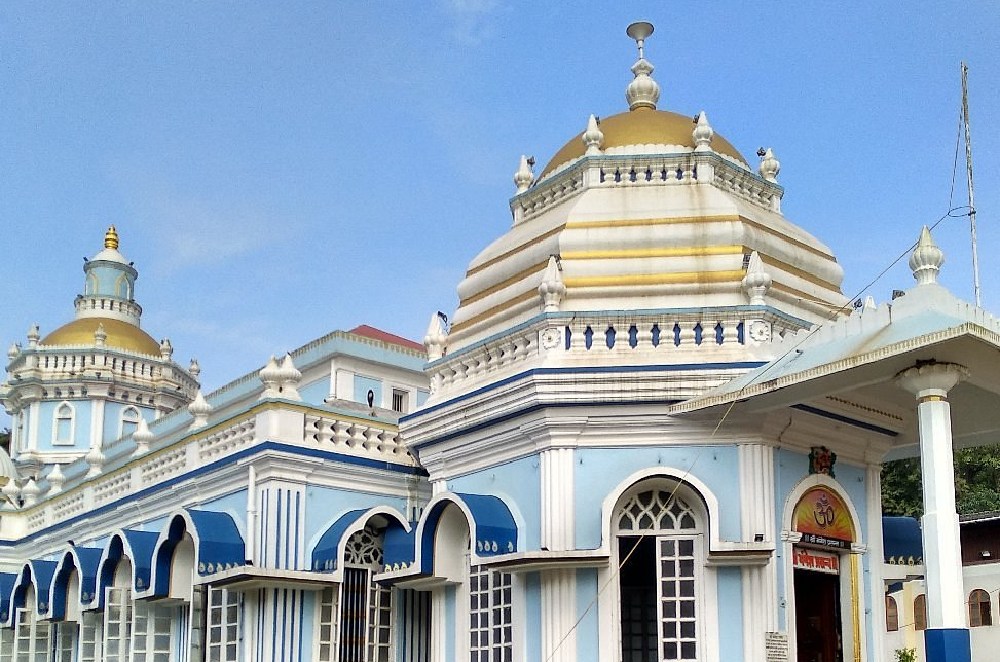 Descubre el Templo Shri Mangueshi en Goa: historia, arquitectura y festival religioso en un lugar sagrado de importancia cultural.