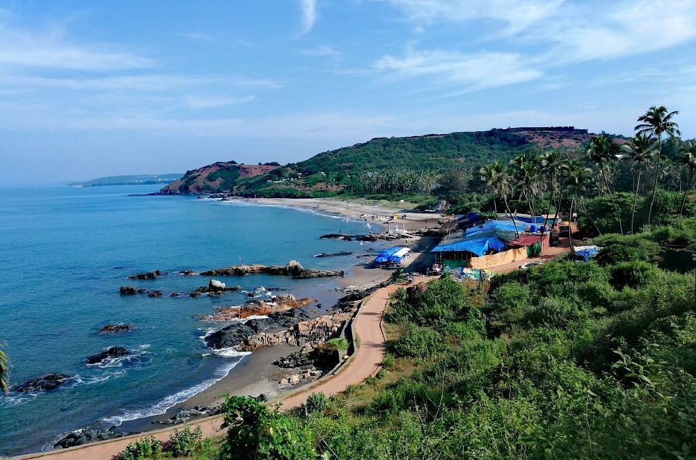 Descubre Playa Vagator Goa: impresionante vida nocturna, cómo llegar y toda la información que necesitas sobre este destino paradisíaco.