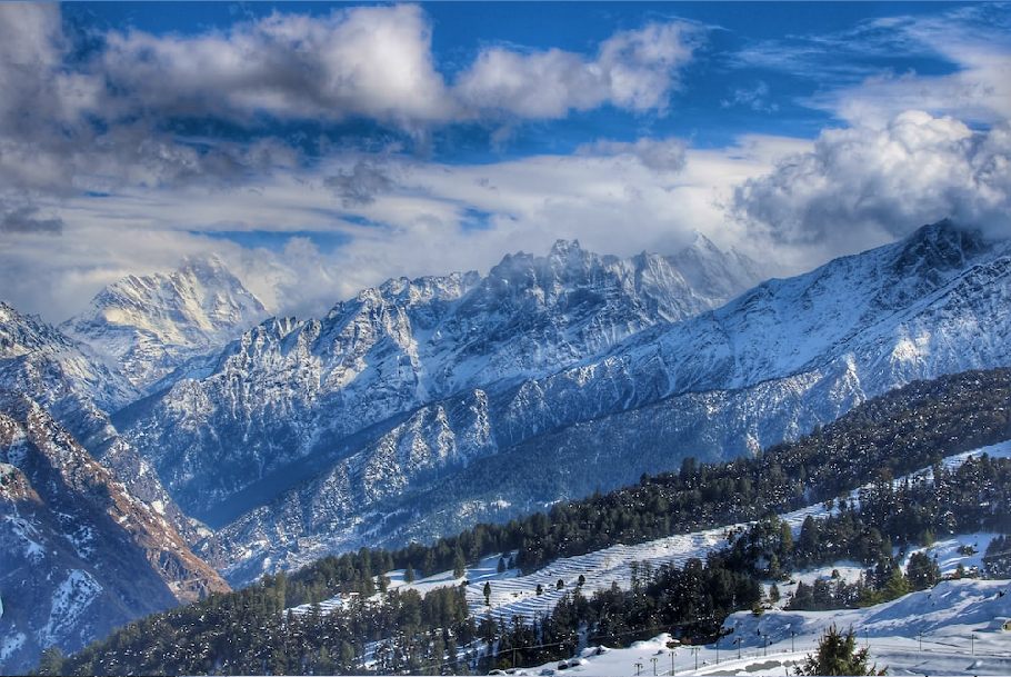 Descubre tours en Auli: actividades emocionantes, la mejor época para visitar y cómo llegar a este paraíso en los Himalayas. Cosas que hacer Auli