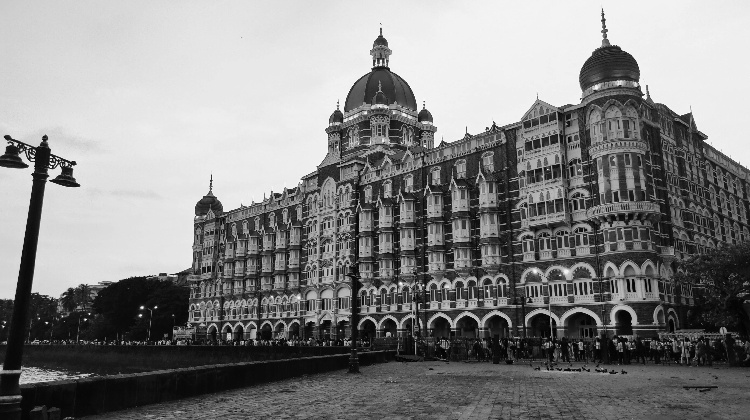 Imagen de la historia de Mumbai, incluyendo sus famosos lugares. También descubre las cuevas en Mumbai y su rica herencia cultural.