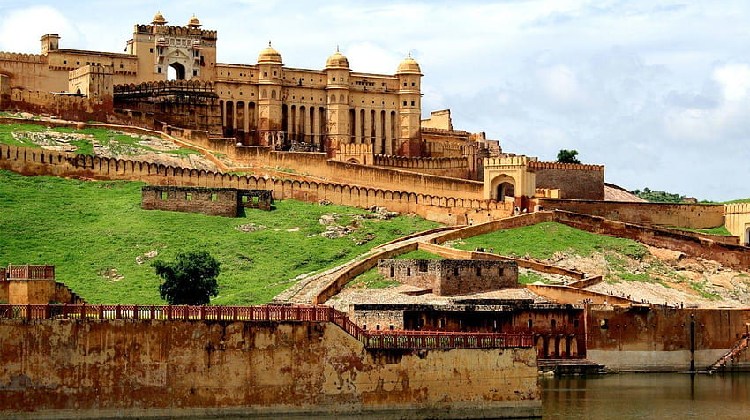 Breve recorrido por Rajastán, Paquete turístico de 7 días a Rajastán, Gira de Rajastán con visitas a Jaipur, Jaisalmer y Udaipur.