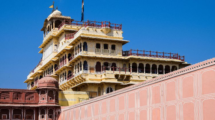 Embark on a memorable Jaipur tour with customized tour packages. Explore the vibrant culture and heritage of Jaipur with Jaipur day tours and city tours.