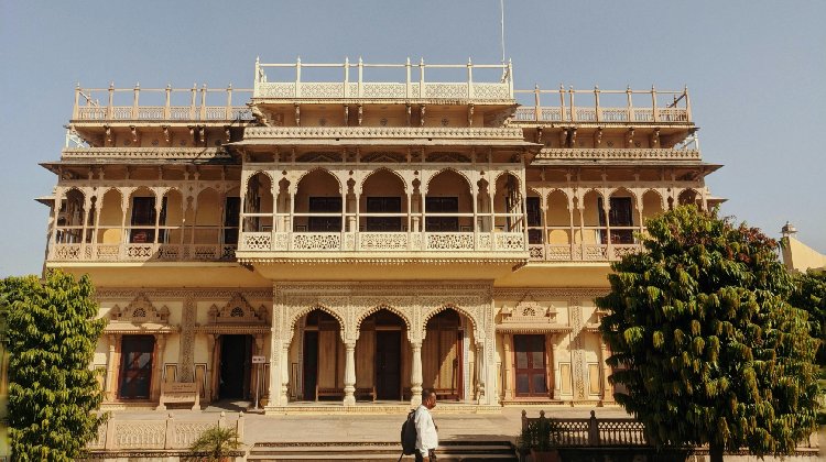 Explore the Top 10 Havelis in Rajasthan: Discover famous havelis and iconic heritage sites in Rajasthan.Explore the Top 10 Havelis in Rajasthan: Discover famous havelis and iconic heritage sites in Rajasthan.