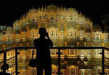 turistas explorando Delhi y Agra en 2 días